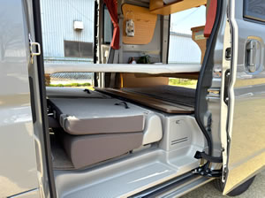 シートを格納すれば長尺物も搭載可能