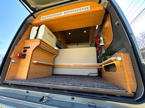 マットを外せば高さもある収納スペース